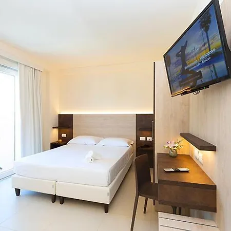 Hotel Carducci 4*
