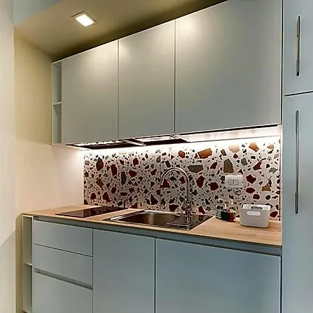 Carducci 4*